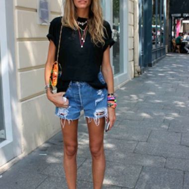 denim-shorts-chic-street-style-looks-5